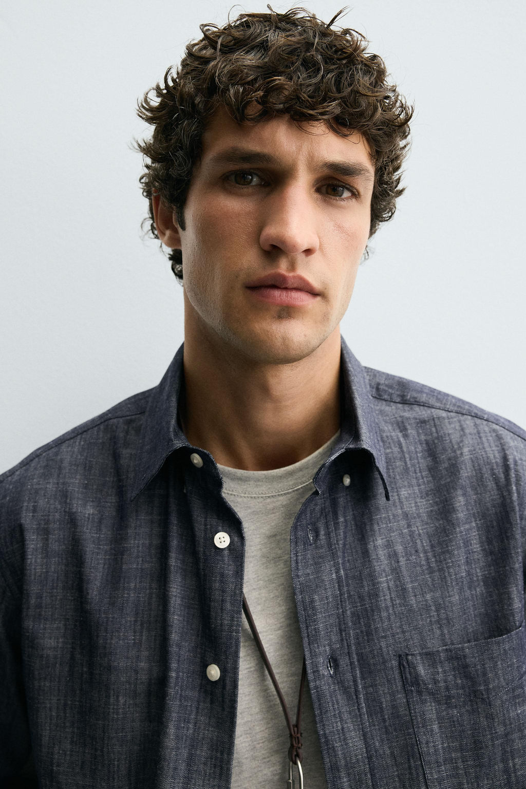 REGULAR FIT BUTTON-DOWN SHIRT - Zara фото 5