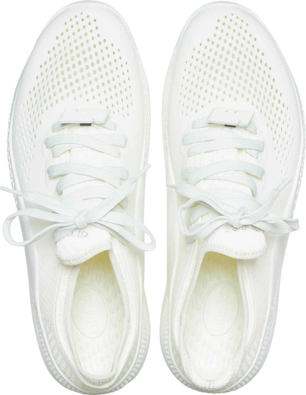 Кроссовки женские