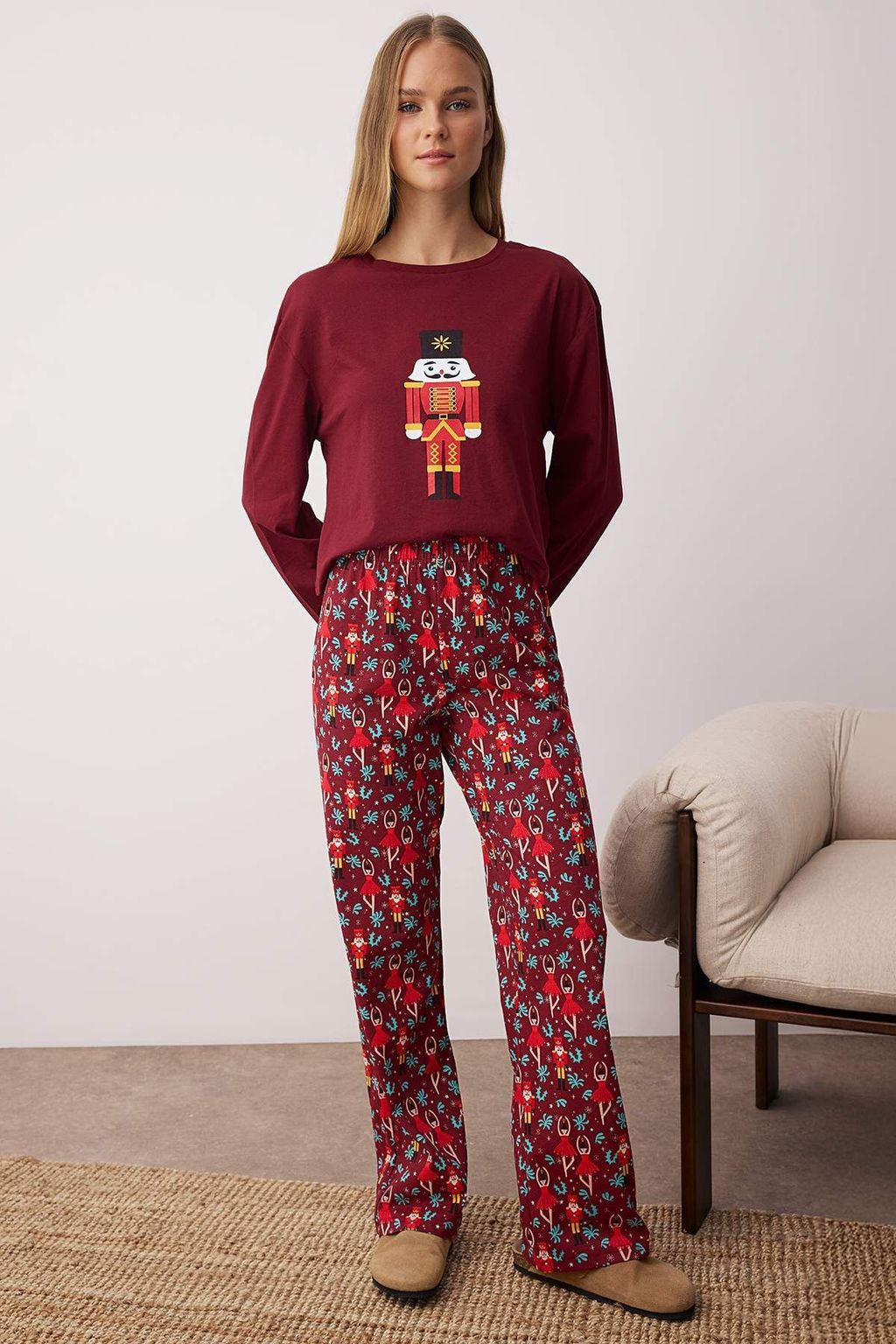 Trendyolmilla Bordo %100 Pamuklu Y?lbas? Temal? Orme Pijama Tak?m? THMAW23PT00318