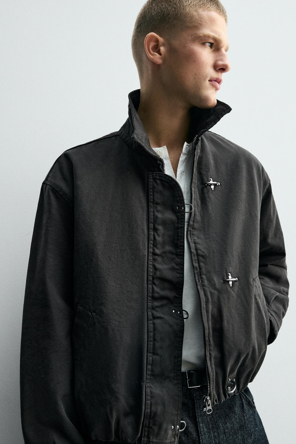 CROPPED FIT JACKET WITH METAL TOGGLES - Zara фото 6