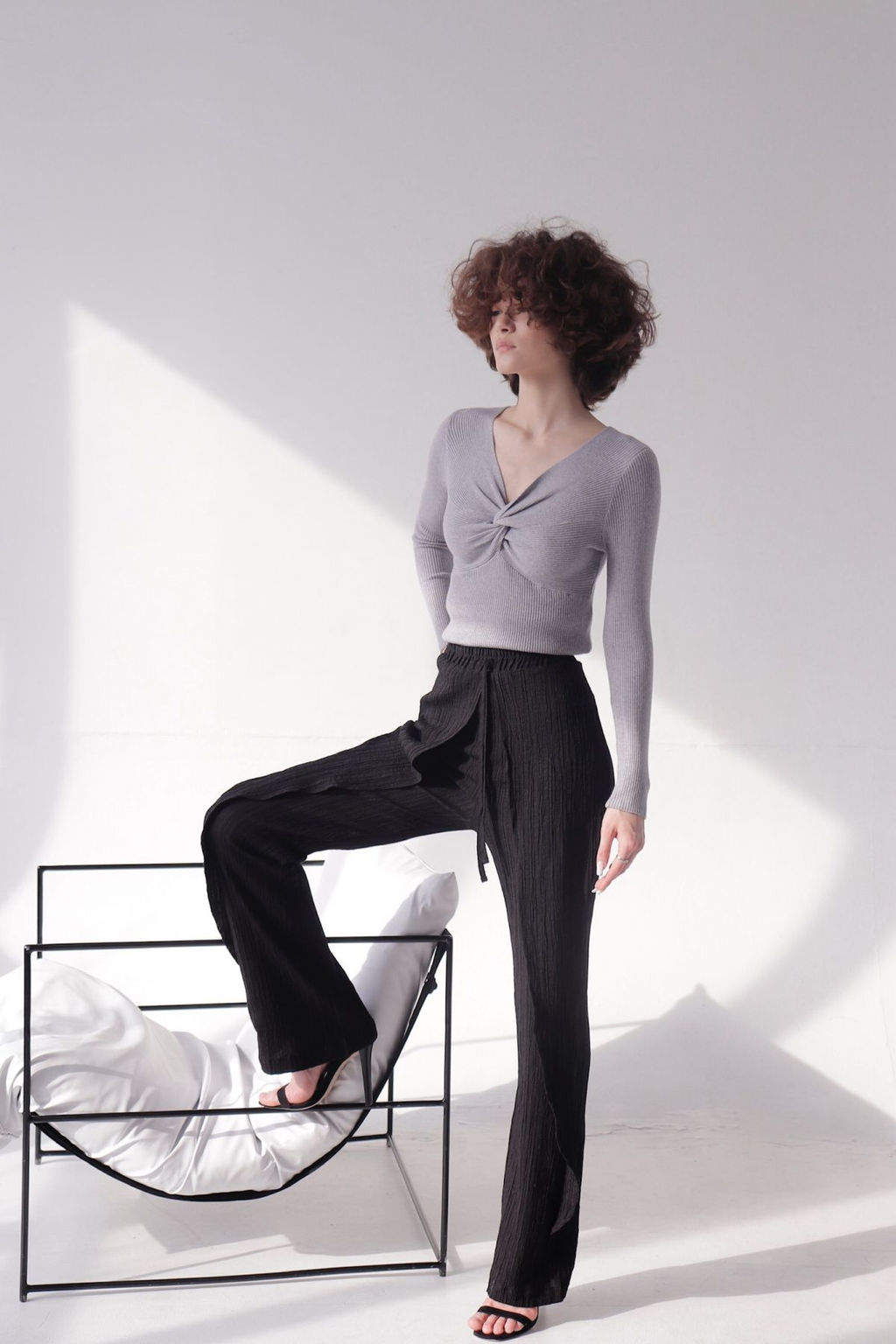 12240 Лонгслив с драпировкой серый - Martichelli фото 6