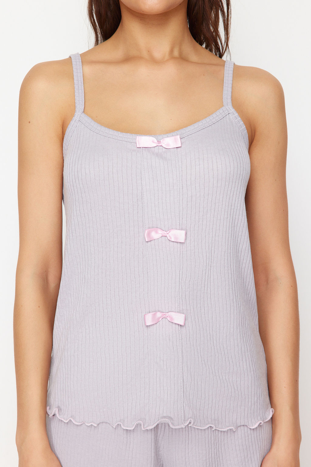 Trendyolmilla Ac?k Pembe Kurdele/Fiyonk Detayl? Ip Ask?l? Fitilli Sortlu Orme Pijama Tak?m? THMSS24PT00356  фото 12