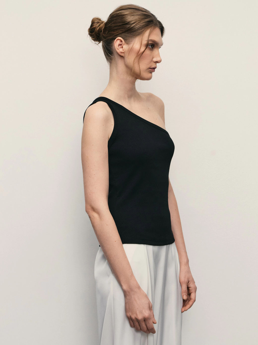 Топ на одно плечо / Zarina  фото 4