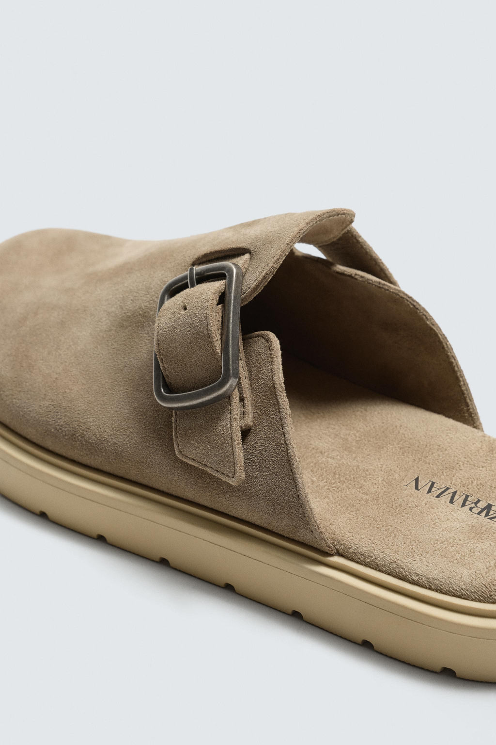 LEATHER BUCKLE CLOGS