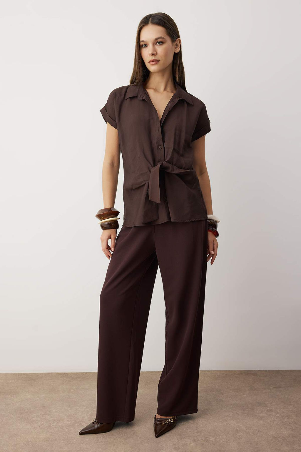 Kahverengi Onu Dugumlu Dokuma Modal Gomlek TWOAW26GO00102 - Trendyolmilla фото 2