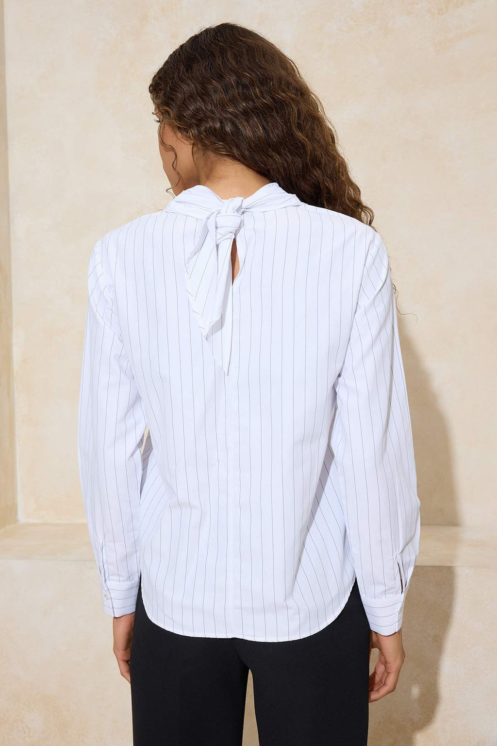 Siyah-Beyaz Cizgili Fular Detayl? Dokuma Bluz TWOSS26BZ00088 - Trendyolmilla фото 4