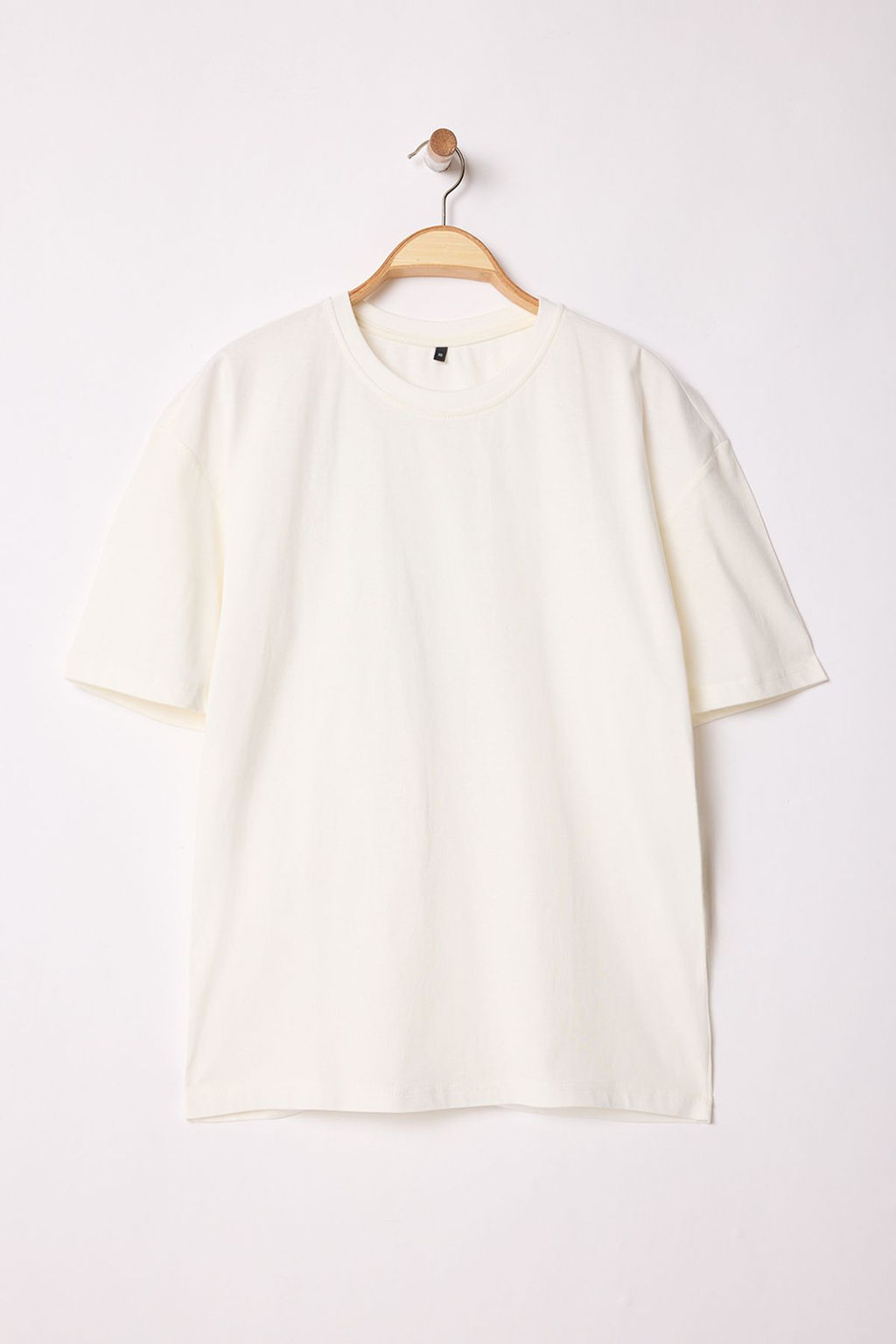 Ekru Oversize/Genis Kesim S?rt Hayvan Bask?l? %100 Pamuk T-Shirt TMNSS25TS00117