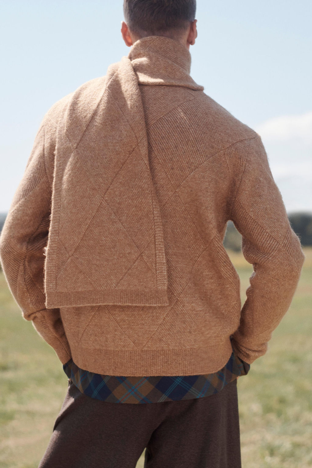 LIMITED EDITION GEOMETRIC JACQUARD SWEATER WITH SCARF - Zara фото 4