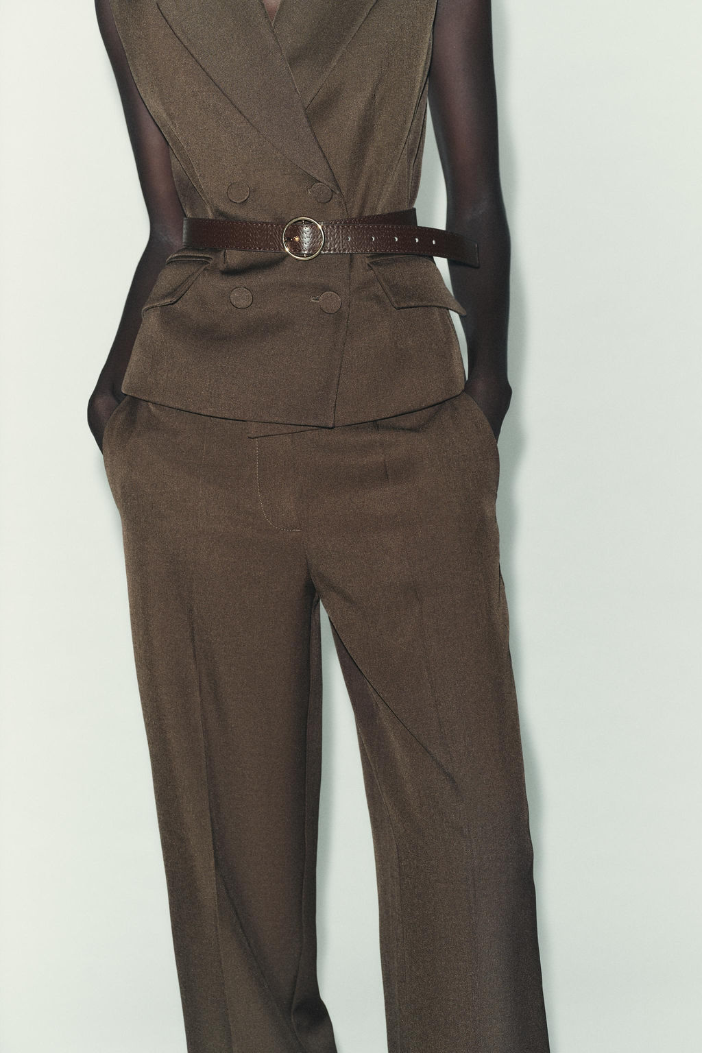HIGH-WAIST STRAIGHT-LEG TROUSERS