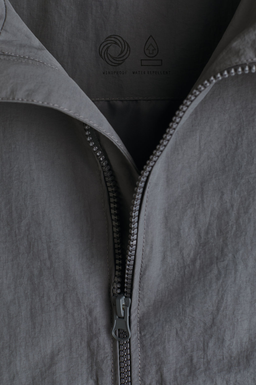 Chaqueta cortavientos de nailon repelente al agua - H&m фото 7
