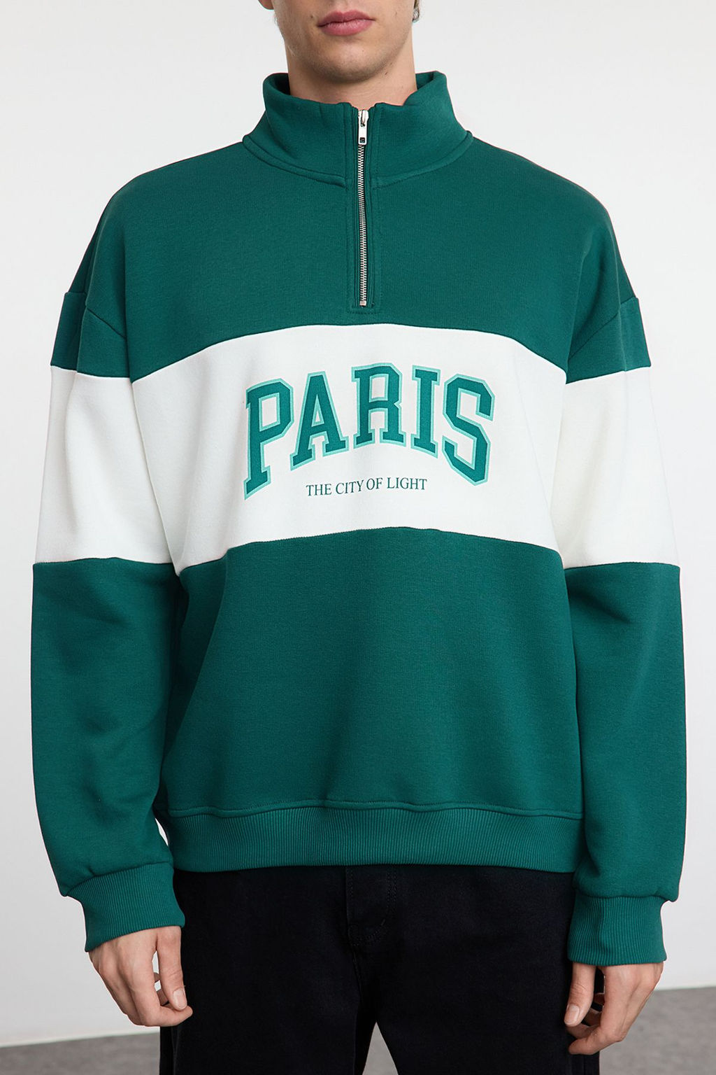 TRENDYOL MAN Zumrut Yesili Oversize/Genis City Bask?l? Renk Bloklu Dik Yaka Fermuarl? Sweatshirt TMNAW25SW00104 - Trendyolmilla фото 10