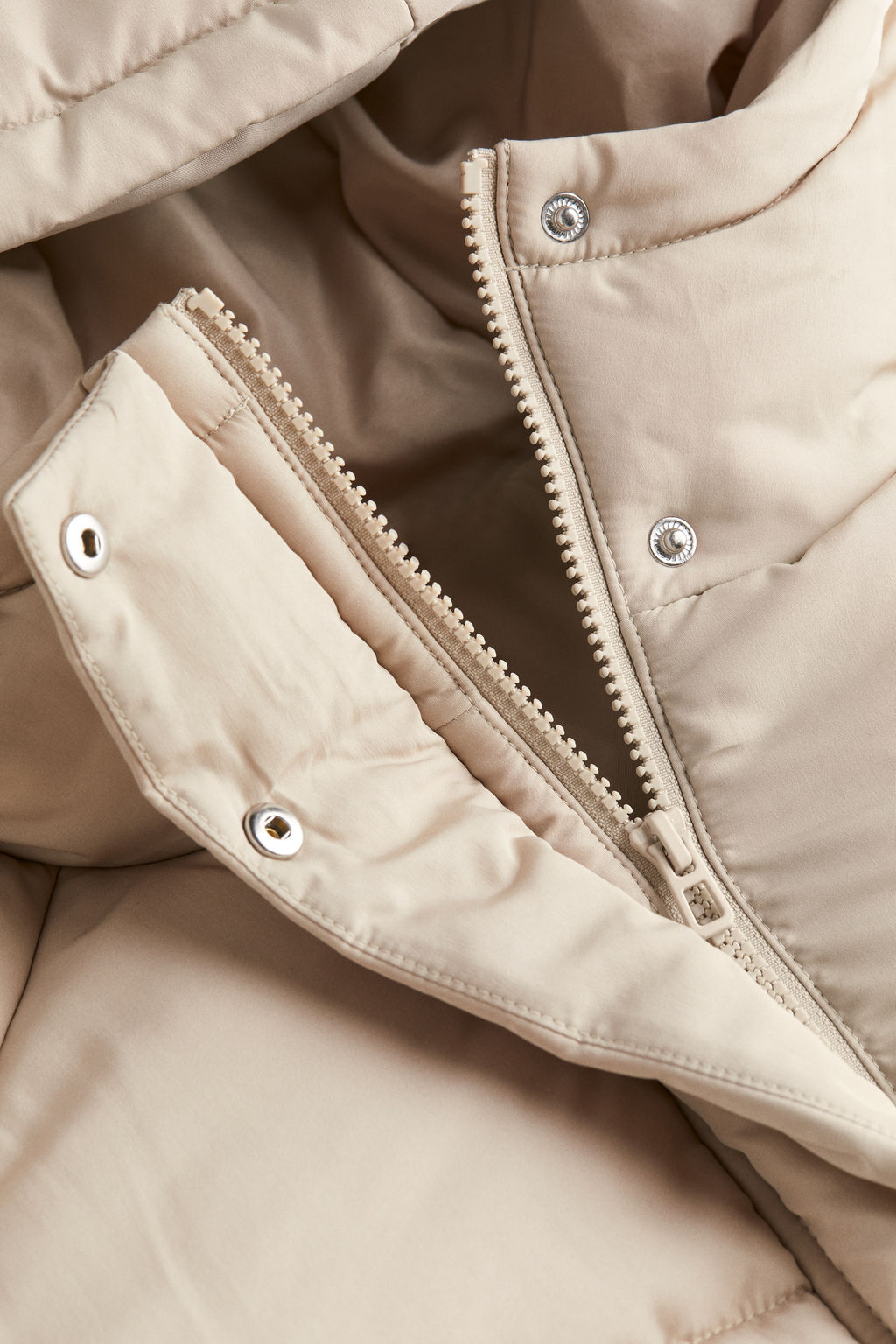 Chaqueta puffy con cord?n de ajuste - H&m фото 2