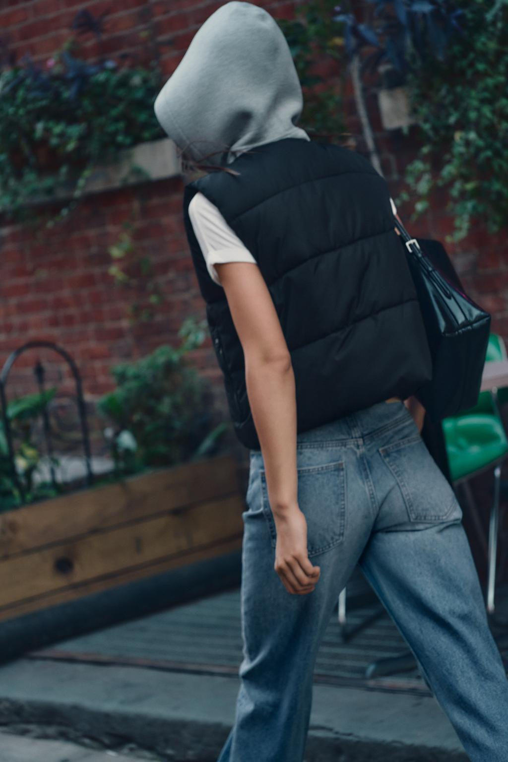 CONTRAST PUFFER GILET WITH HOOD - Zara фото 3