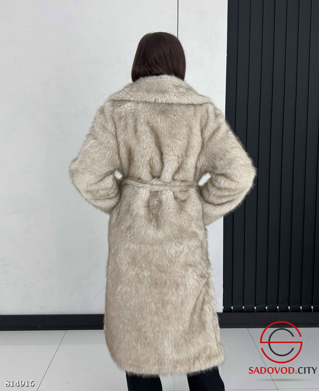 Шуба женская с искусственным мехом