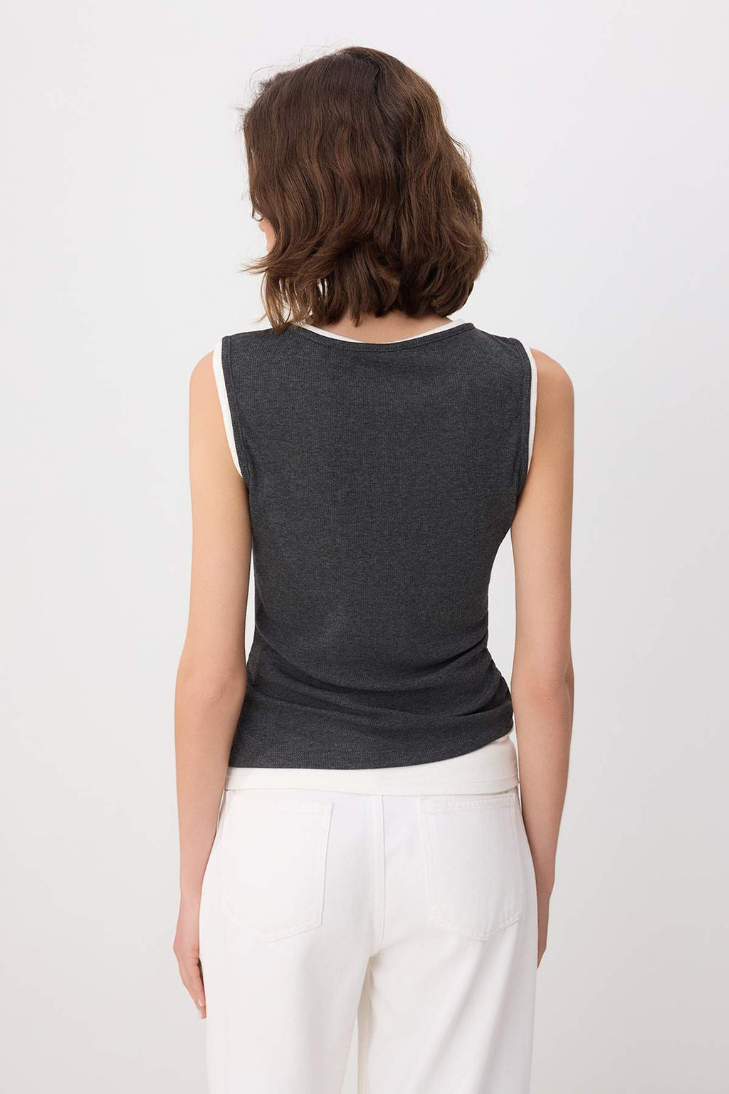 Bej Duz Fitted Bisiklet Yaka Kolsuz Buzgulu Fitilli Esnek Orme Bluz TWOSS26BZ00629
