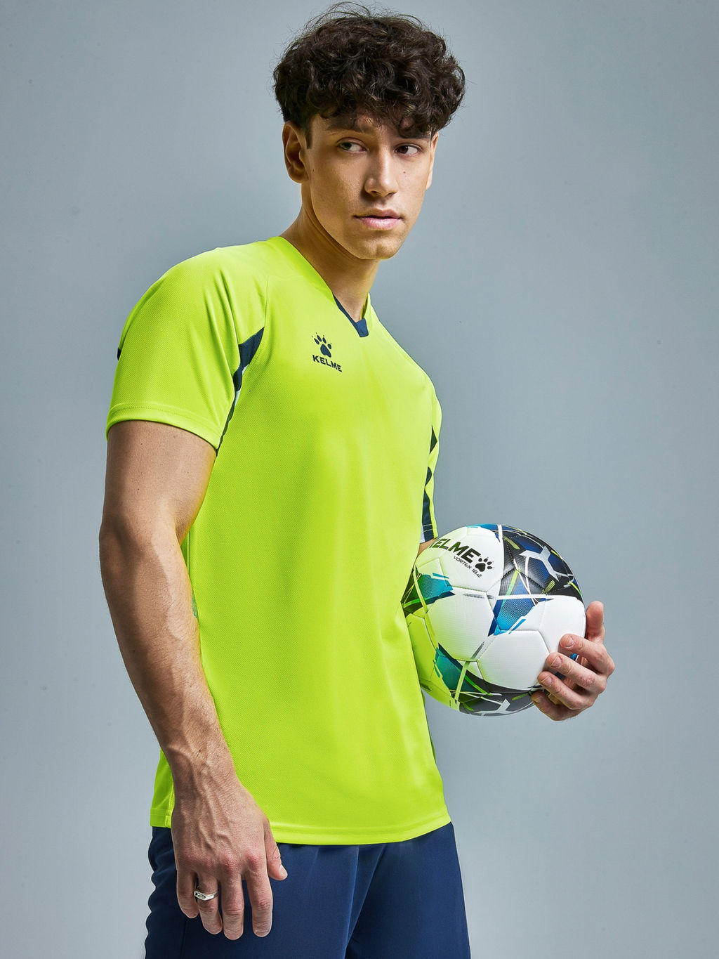 Футбольная форма KELME Short-Sleeved Football Suit (Light Green/Blue)