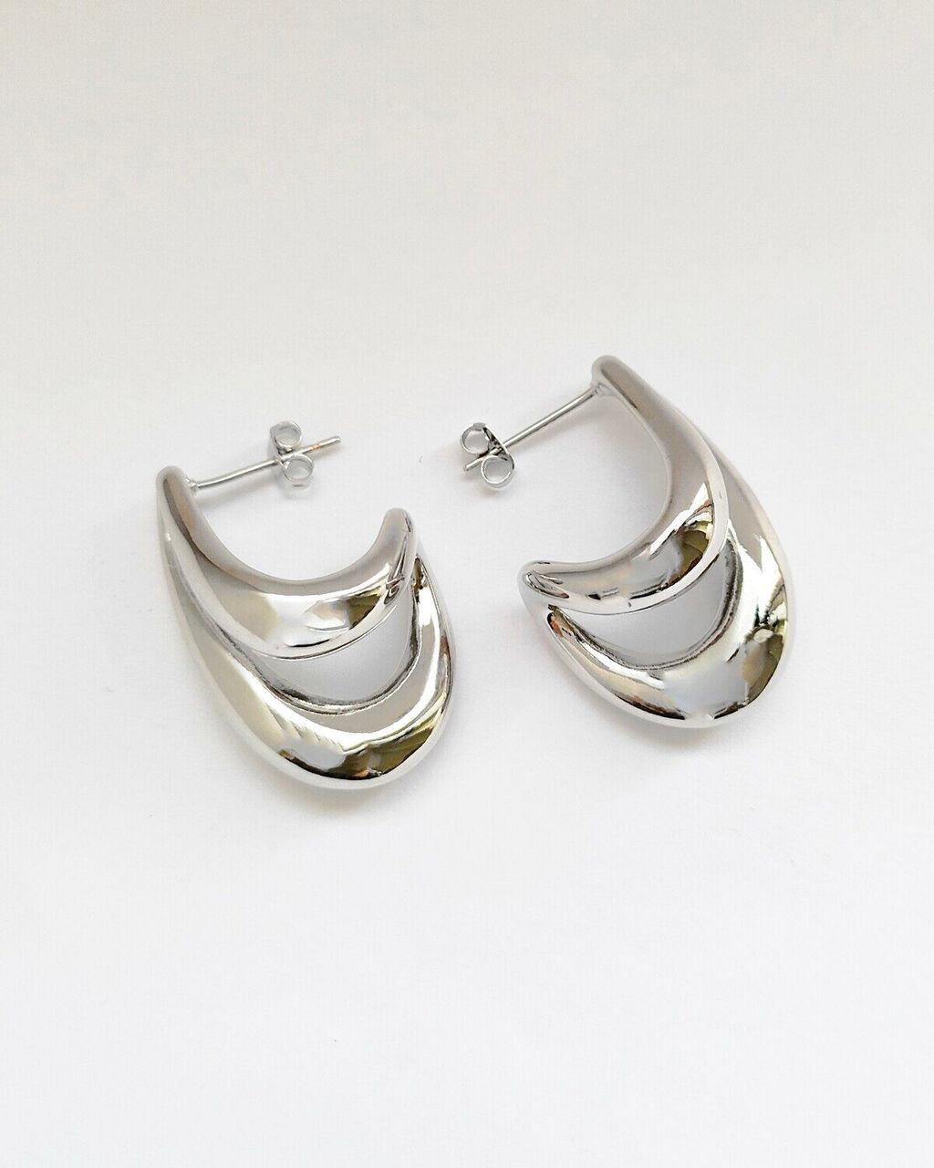 Стильные серьги