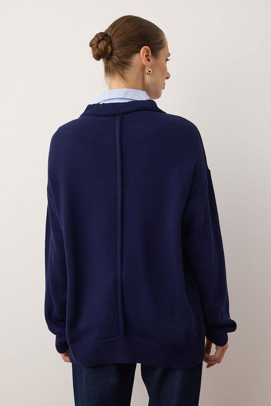 Lacivert Gomlek Yaka Garnili Detayl? Genis Kal?p Triko Kazak TWOAW26KZ00169