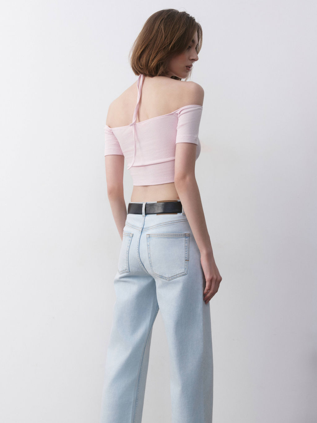 CONTE Укороченный топ в рубчик с отрытыми плечами и сборкой LD 2632 pink diamond - Conte elegant фото 3