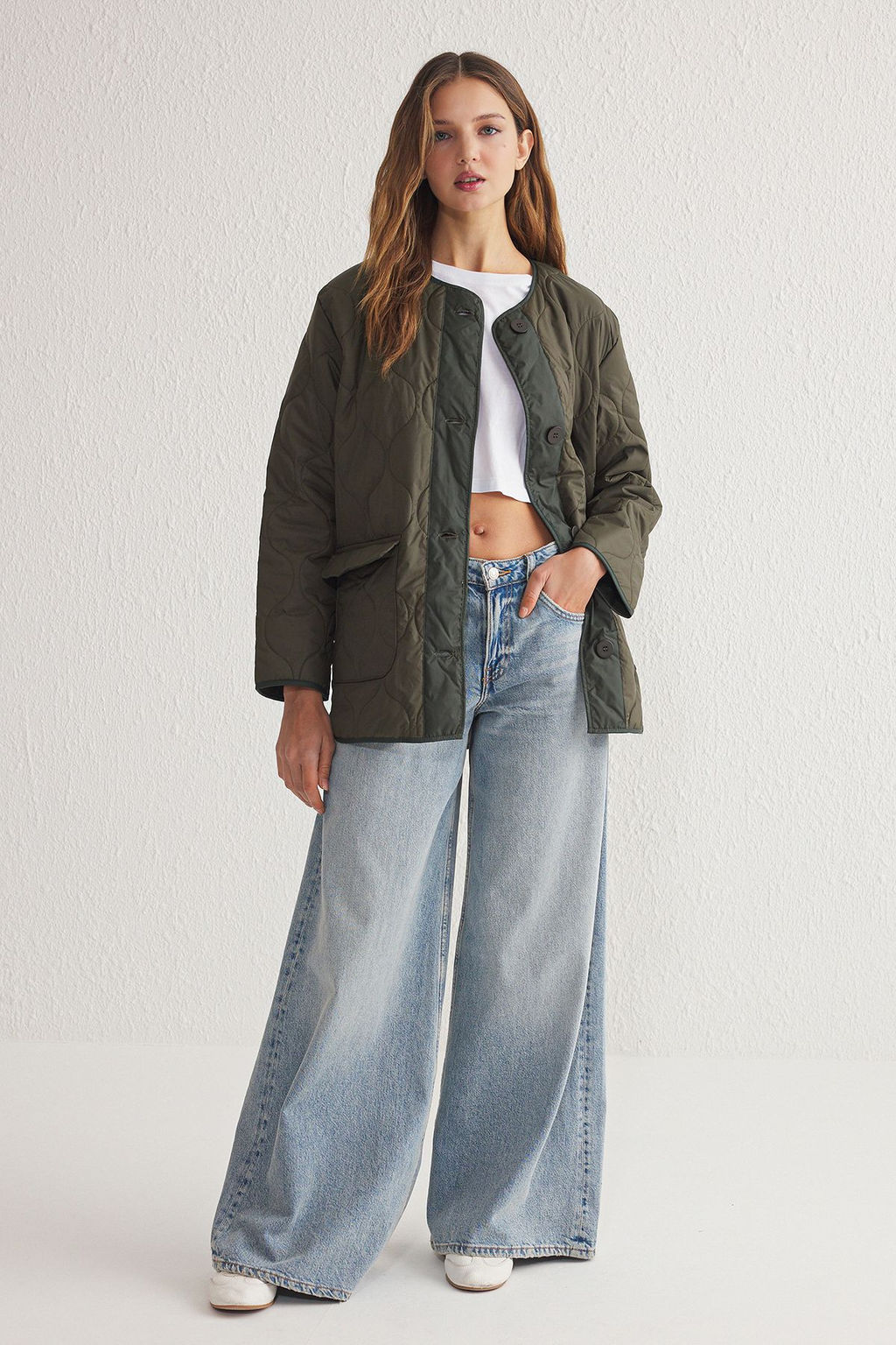 TRENDYOLMILLA Haki Renk Bloklu Su Itici Kapitone Mont TWOAW23MO00134 фото 24