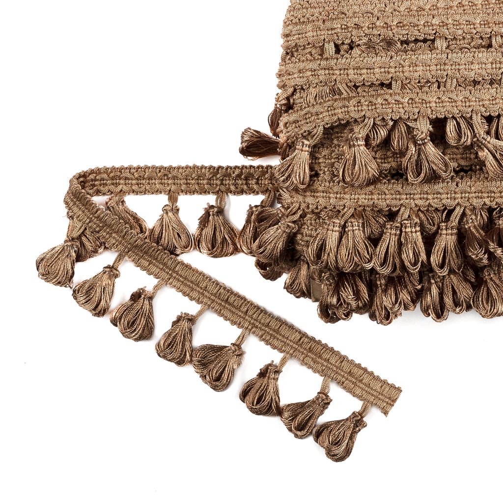 Бахрома Gamma 45 мм с кисточками 555 10 м  0.5 м