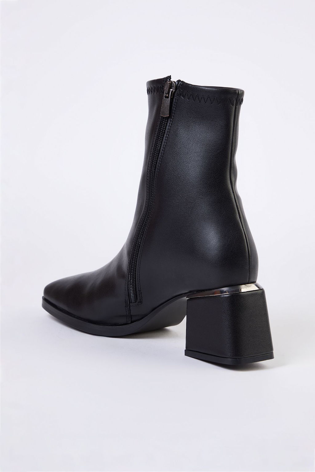 Trendyol Shoes Siyah Metal Aksesuarl? Fermuarl? Blok Topuklu Kad?n Bot TAKAW25BO00009 - Trendyolmilla фото 8