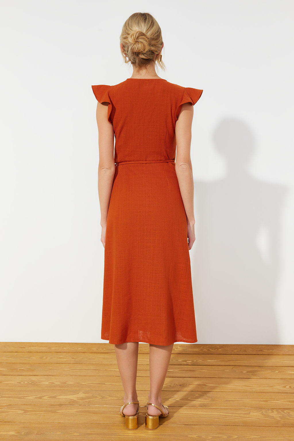 Kiremit Kruvaze F?rf?r Detayl? Keten Gorunumlu Midi Dokuma Elbise TWOSS24EL00071 - Trendyolmilla фото 6