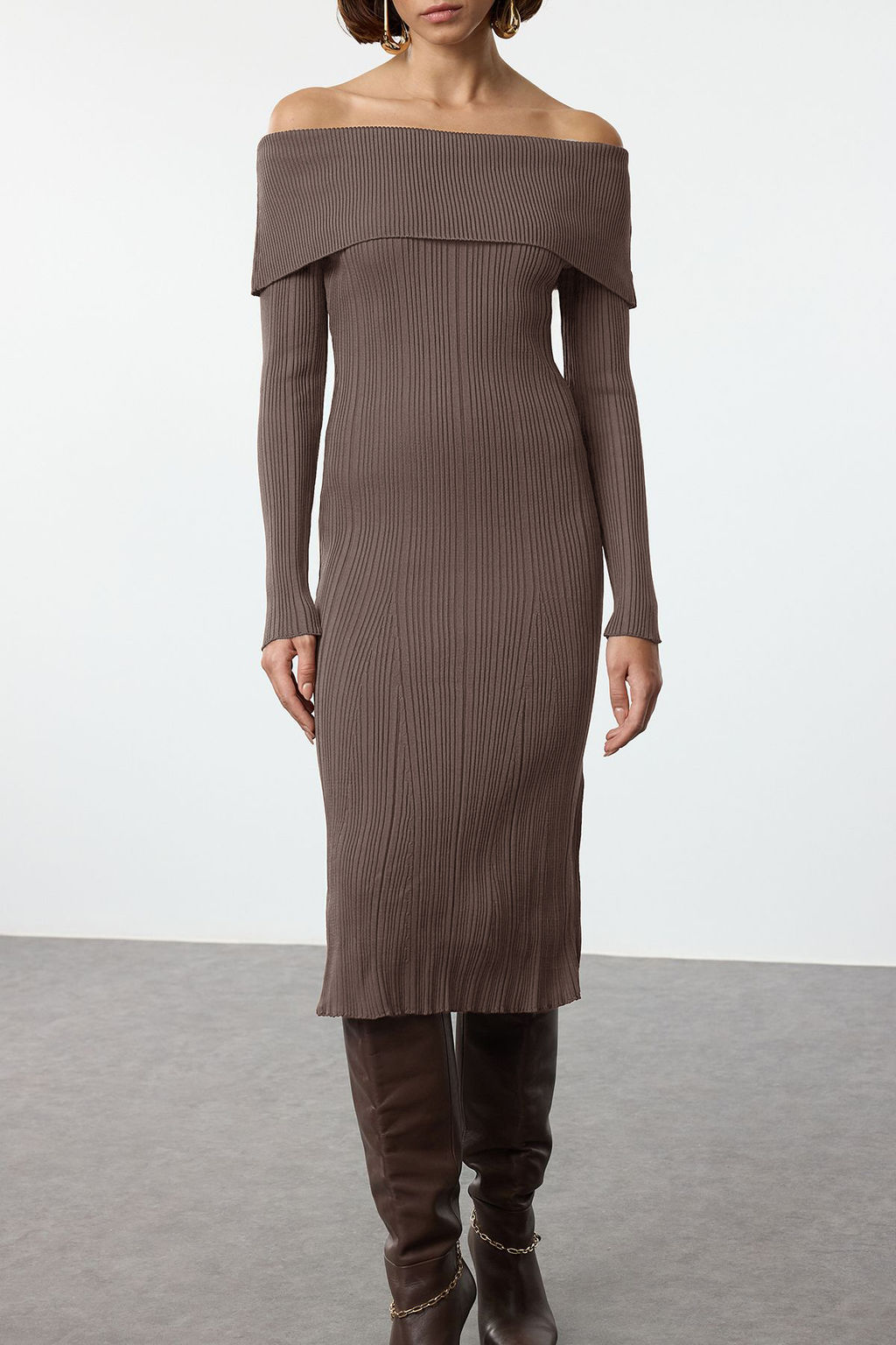 Vizon Duz Midi Basic Carmen Yaka Triko Elbise TWOAW25EL00033