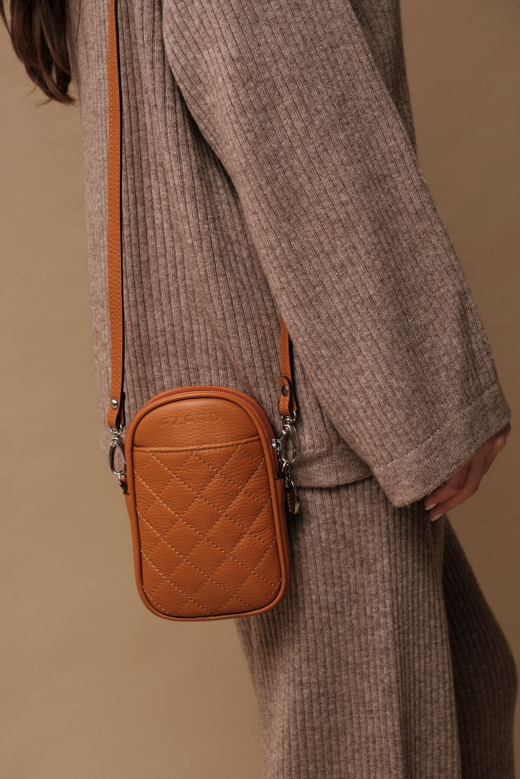 Сумка кожаная Azaro 30832 оранжевый фрукт