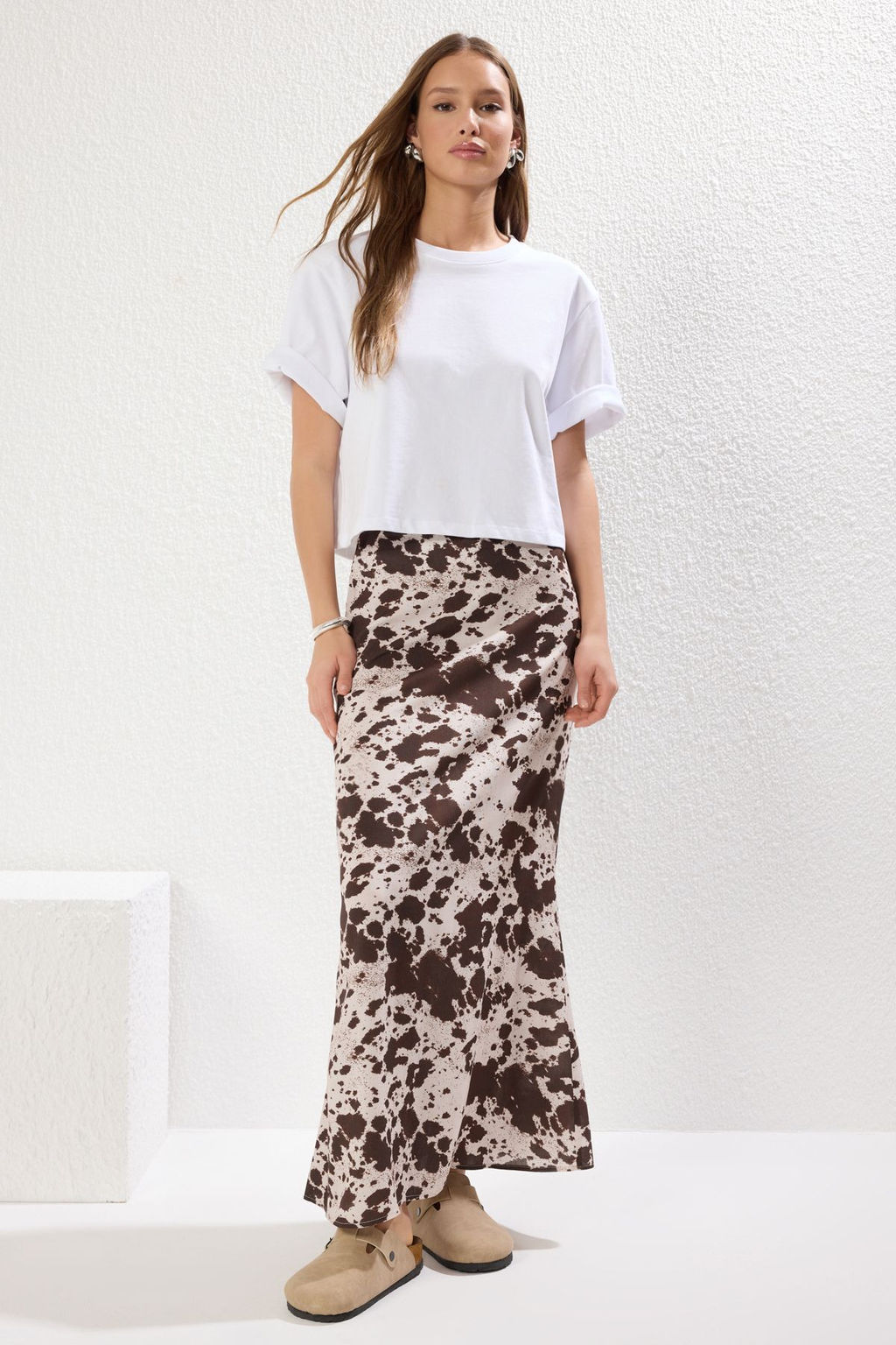 TRENDYOLMILLA Cok Renkli Leopar Animal Desenli Maxi Boy Dokuma Etek TWOAW25ET00030