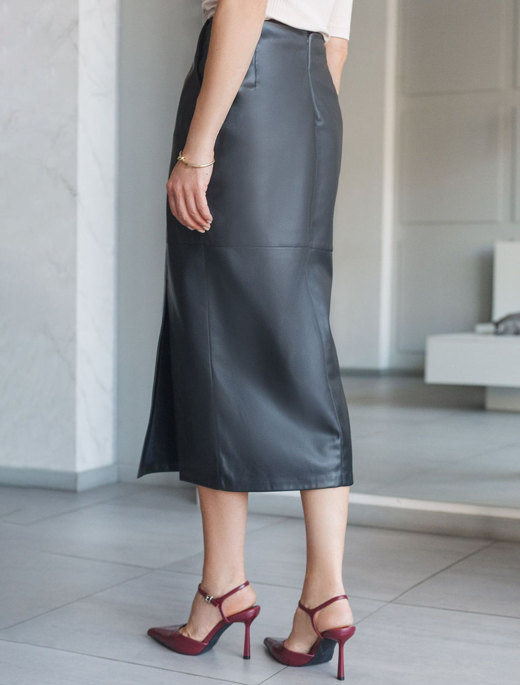 D26.184 Юбка женская черный