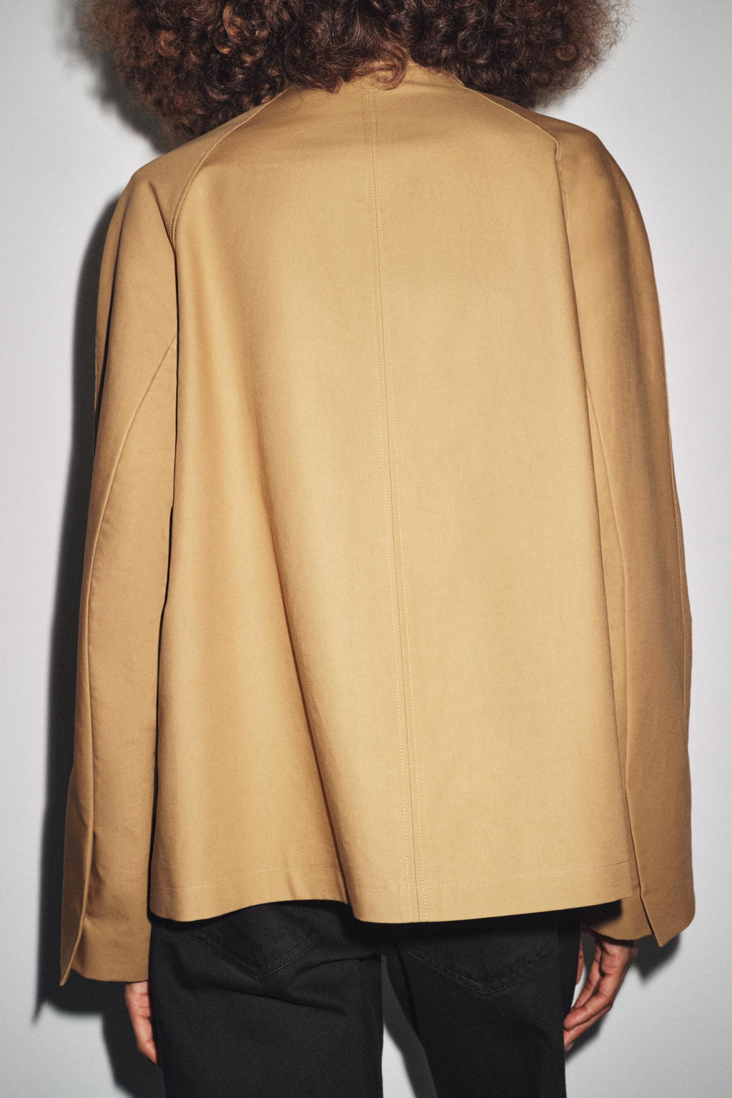 ZW COLLECTION MINIMAL SHORT TRENCH COAT