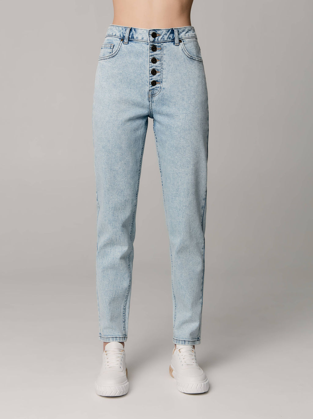 CONTE CON-539 Джинсы mom оксидной варки на пуговицах light blue