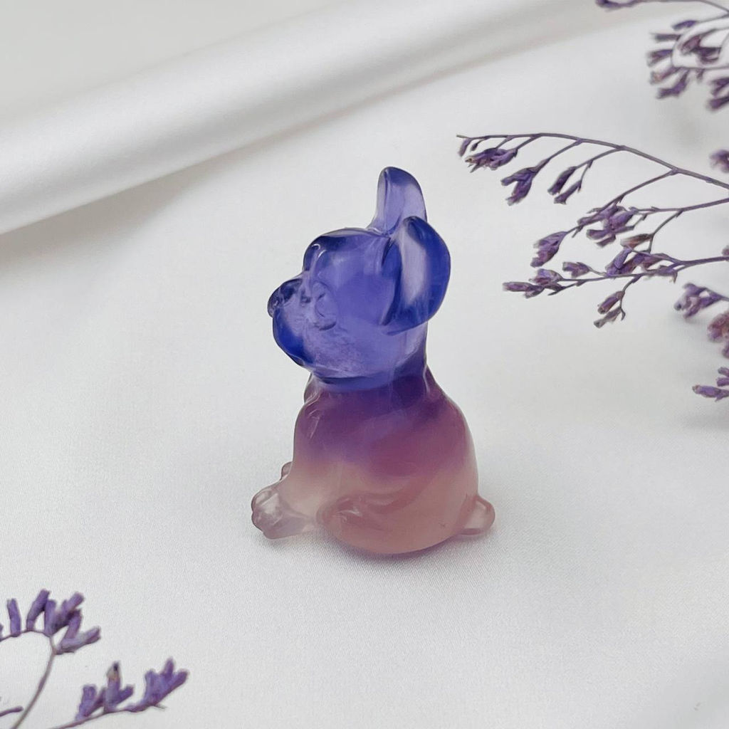 Фигурка резная "Французский бульдог" из Флюорита
