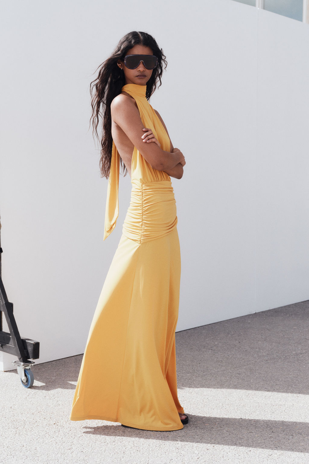 Vestido halter drapeado - H&m фото 3