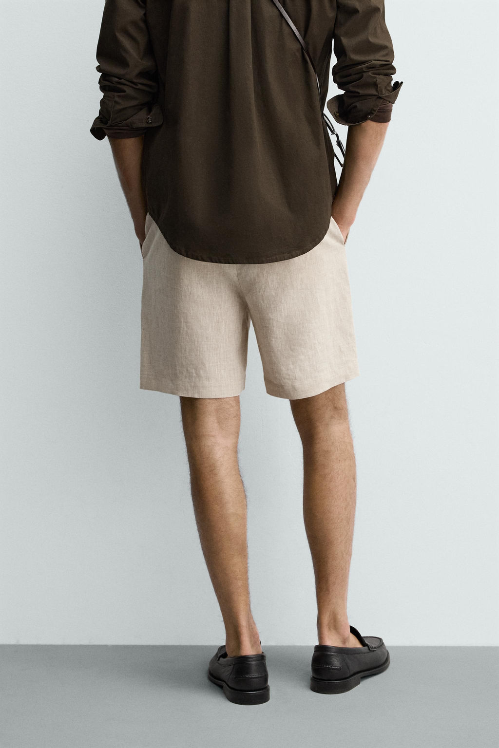 BERMUDA REGULAR FIT 100% LINO / Beige claro