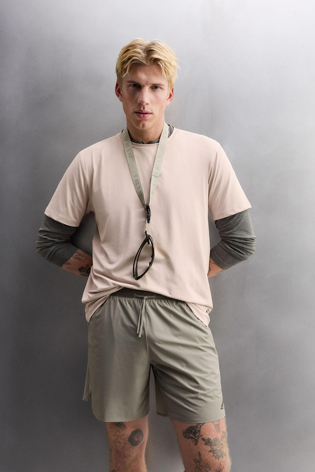 LIGHTWEIGHT PERFORATED SHORTS - Zara фото 6
