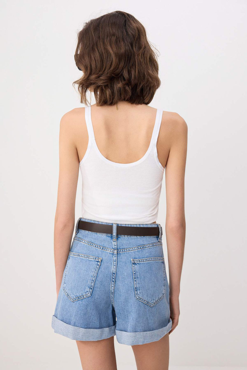 Mavi Kemer Detayl? Yuksek Bel City Boy Denim Sort TWOSS26SR00128 - Trendyolmilla фото 5