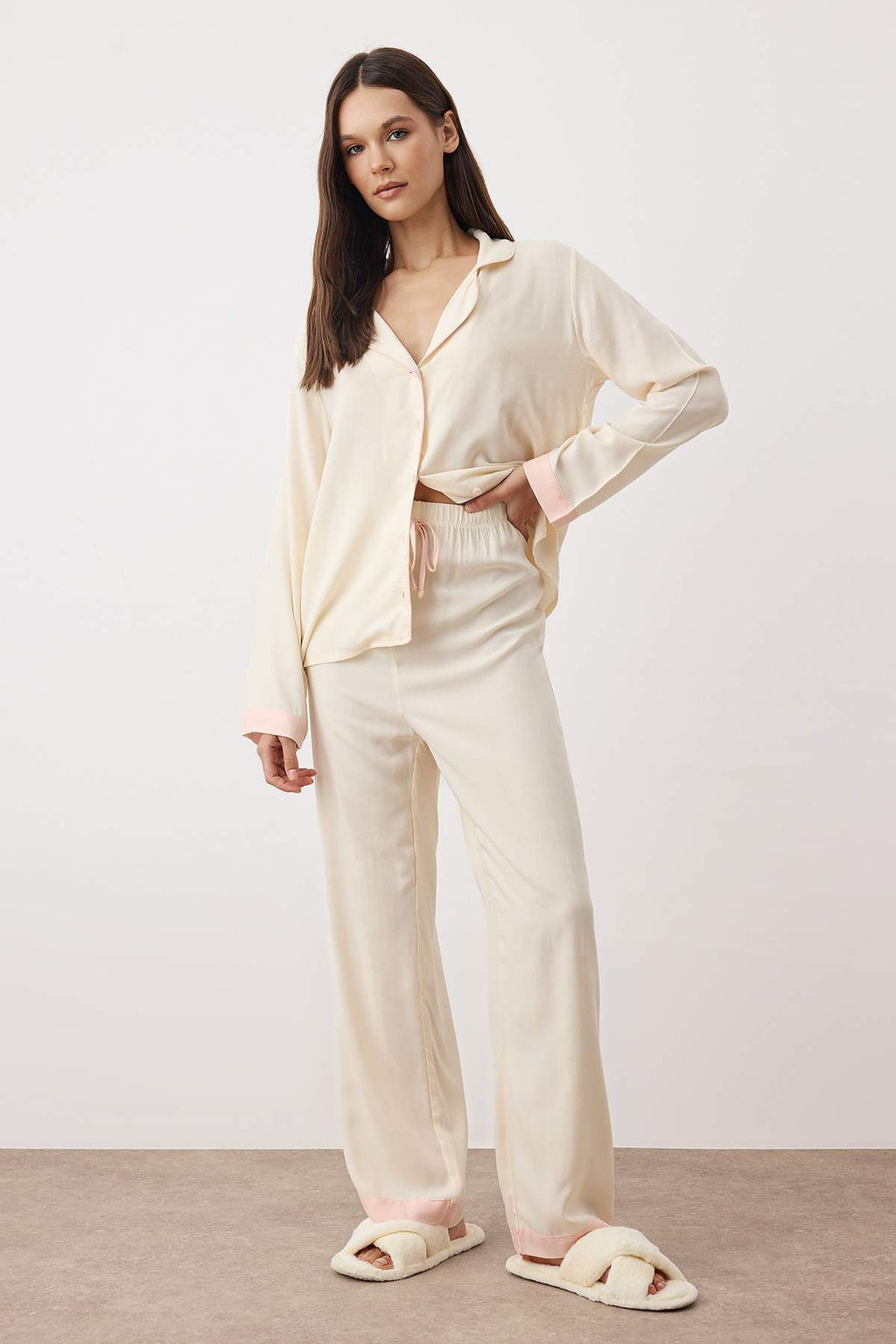 Ekru Biyeli Viskon Dokuma Pijama Tak?m? THMAW26PT00088 - Trendyolmilla фото 2