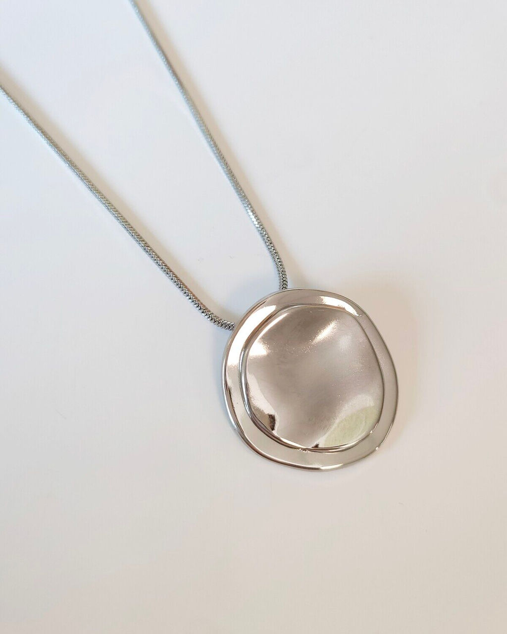 Кулон на цепочке