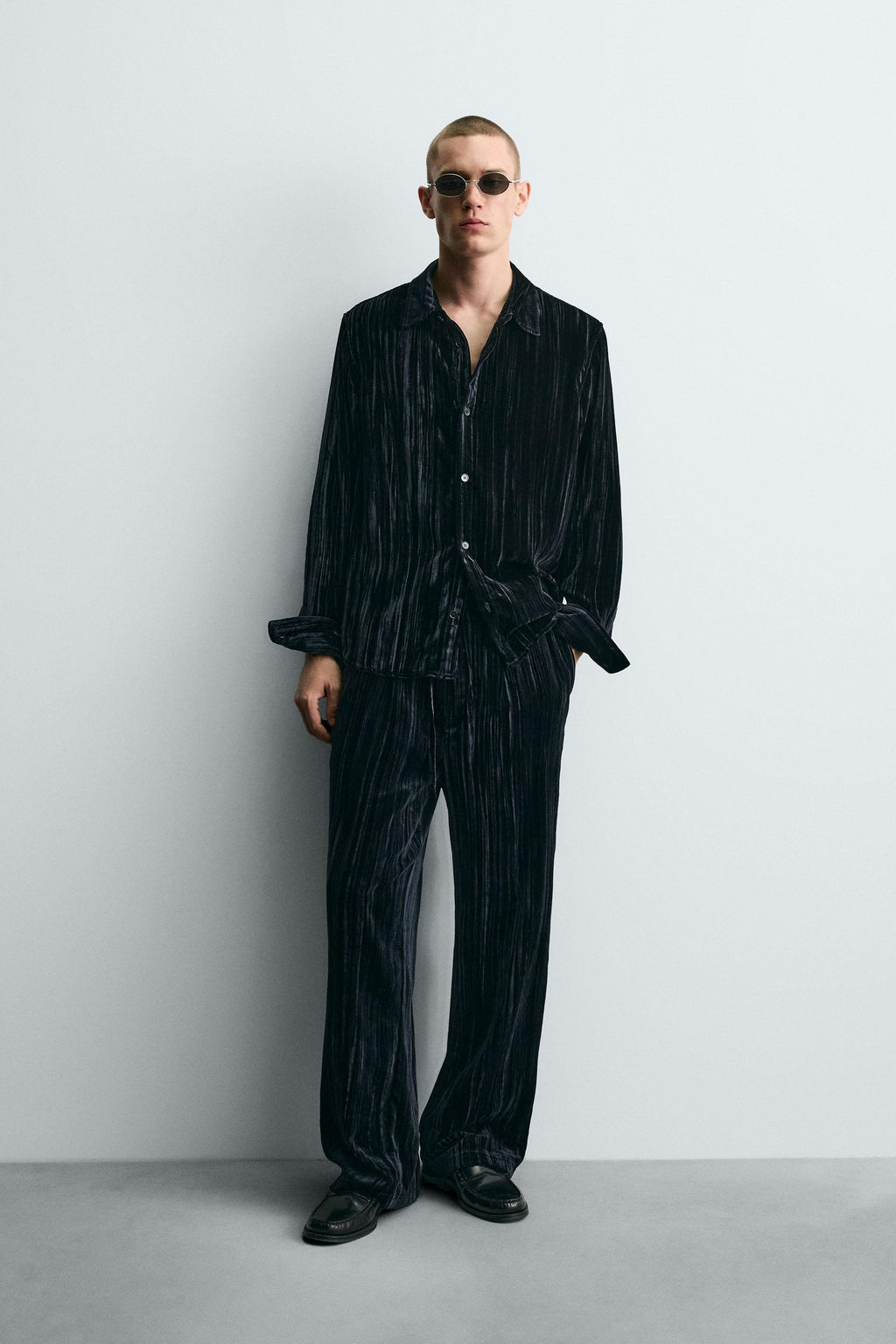PLEATED VELVET OVERSHIRT