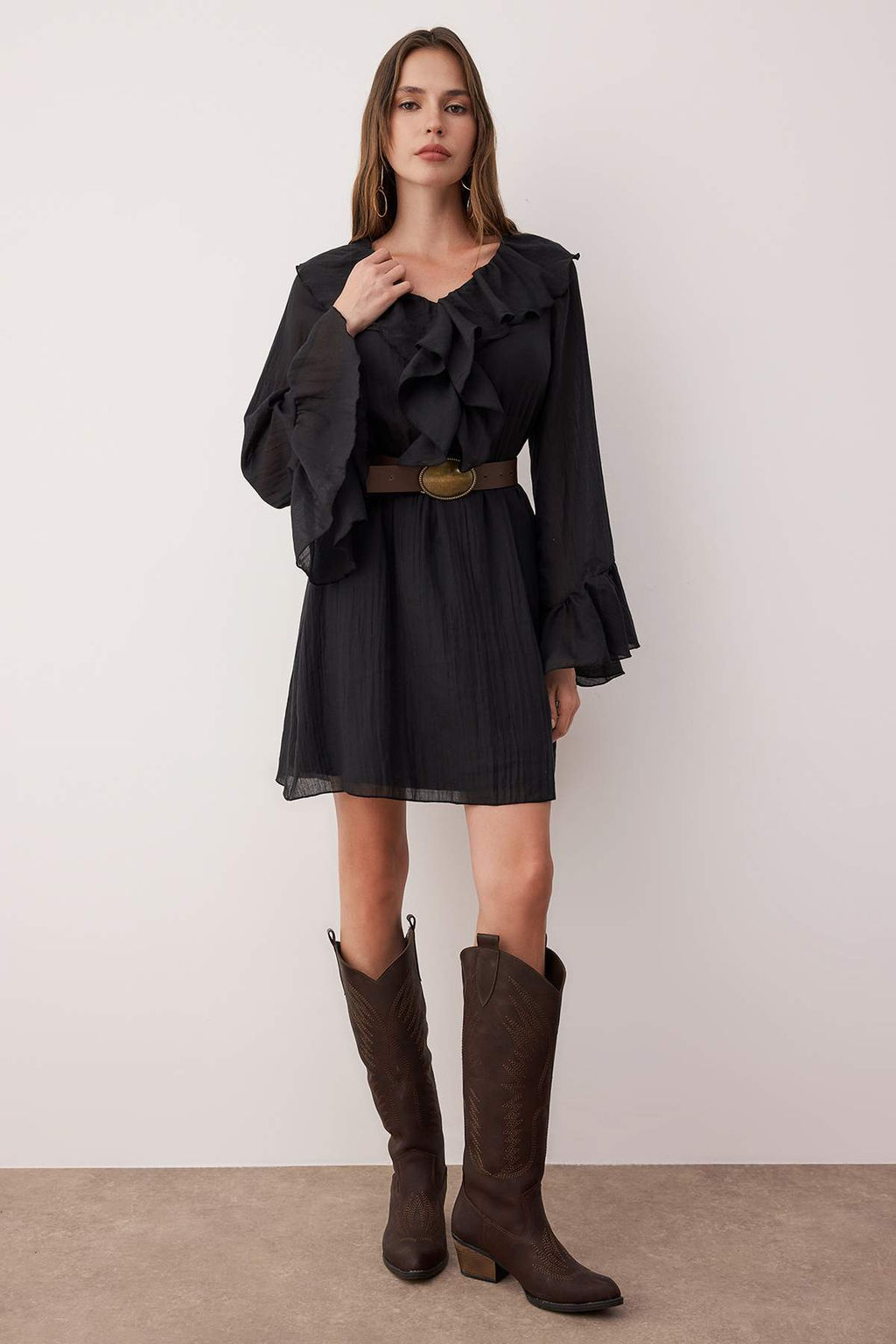 Siyah F?rf?r Detayl? Boho K?sa / Mini Dokuma Elbise TWOAW26EL00172