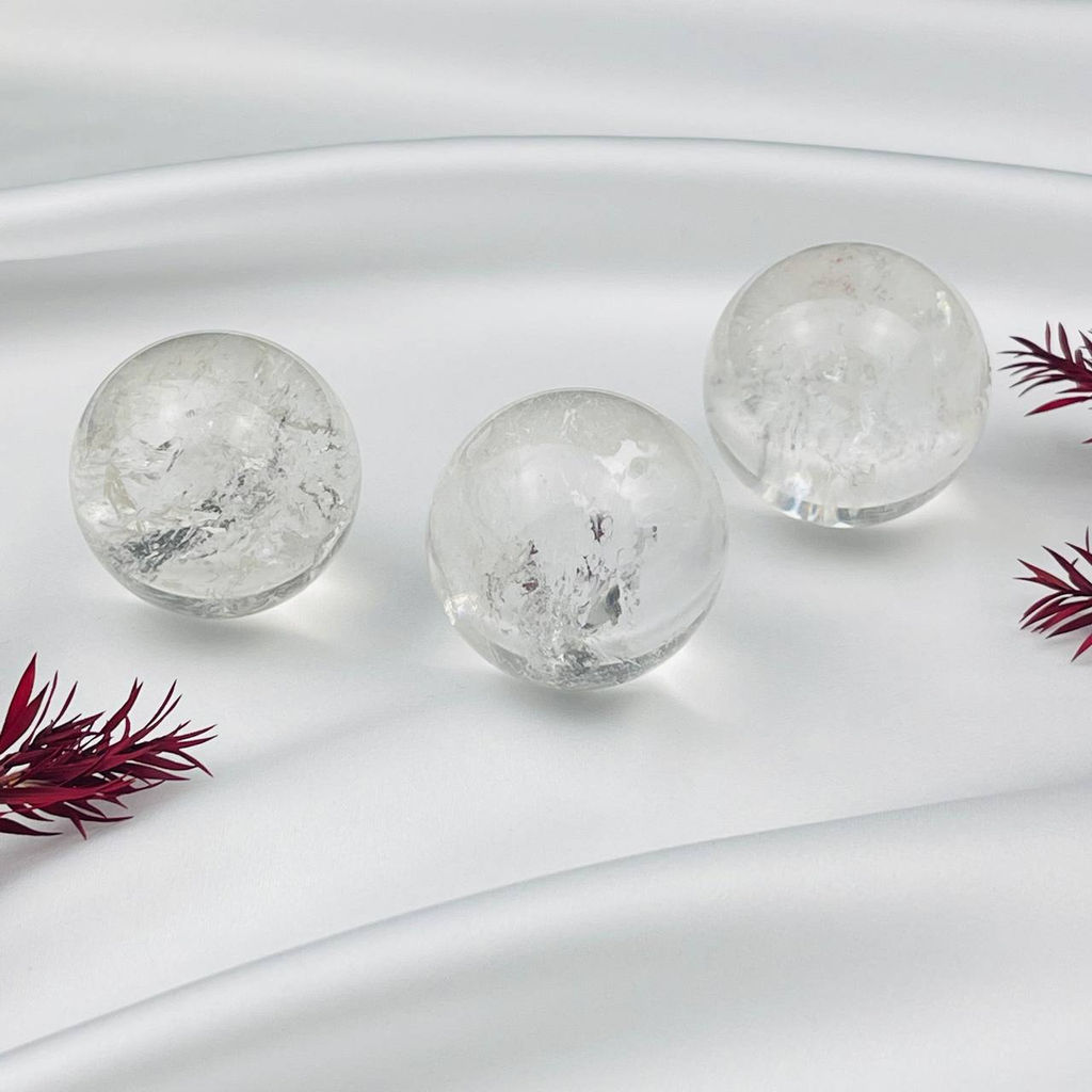 Шар из Горного Хрусталя