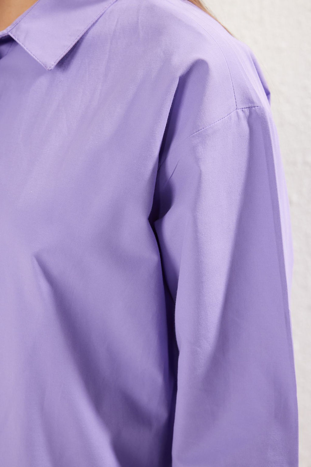 Mor Loose Fit Pamuklu Dokuma Gomlek TWOAW20GO0107