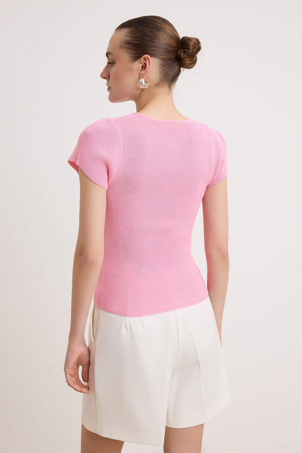 Pembe Cut Out Detayl? Ozel Yaka Triko Bluz TWOSS26BZ00893 - Trendyolmilla фото 4