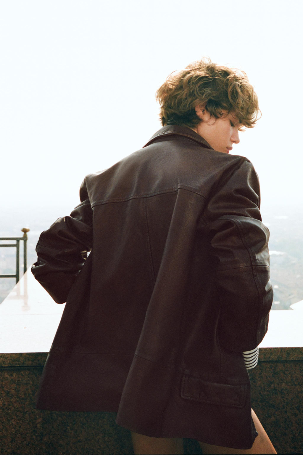 WASHED EFFECT LEATHER JACKET - Zara фото 5