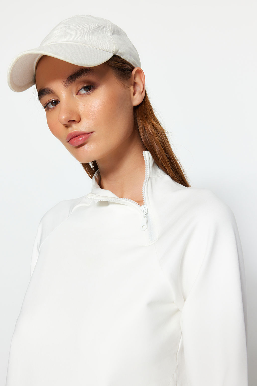 Kaymak Beyaz? Pamuklu Fermuar Detayl? Dik Yaka Orme Spor Sweatshirt TWOAW22SW0187 - Trendyolmilla фото 3