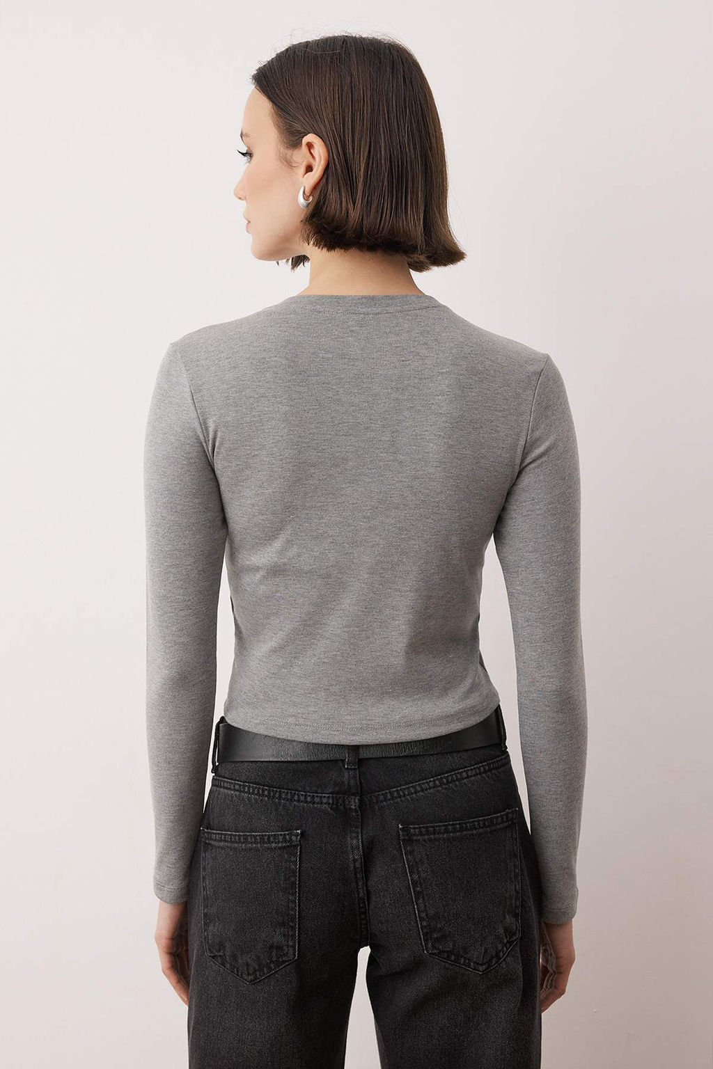 Gri Melanj Premium Viskon Bisiklet Yaka Crop Esnek Orme Bluz TWOAW24BZ00116