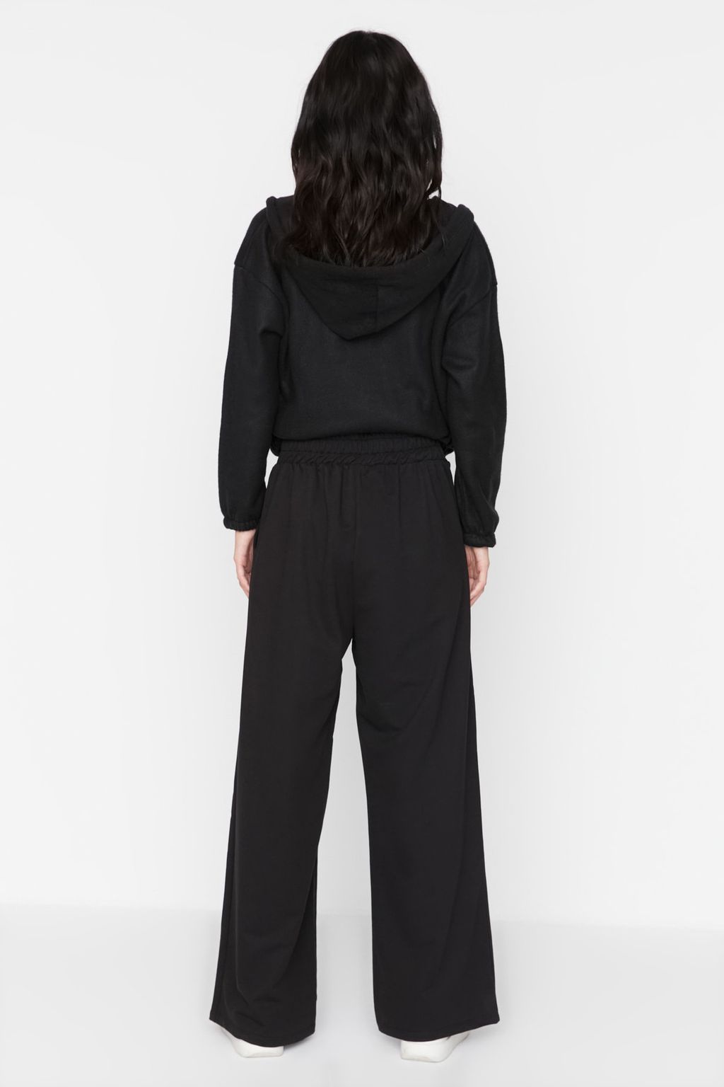 Siyah Bask? Detayl? Wide Leg/Rahat Kesim Asimetrik Bel Orme Pantolon TWOAW23PL00389