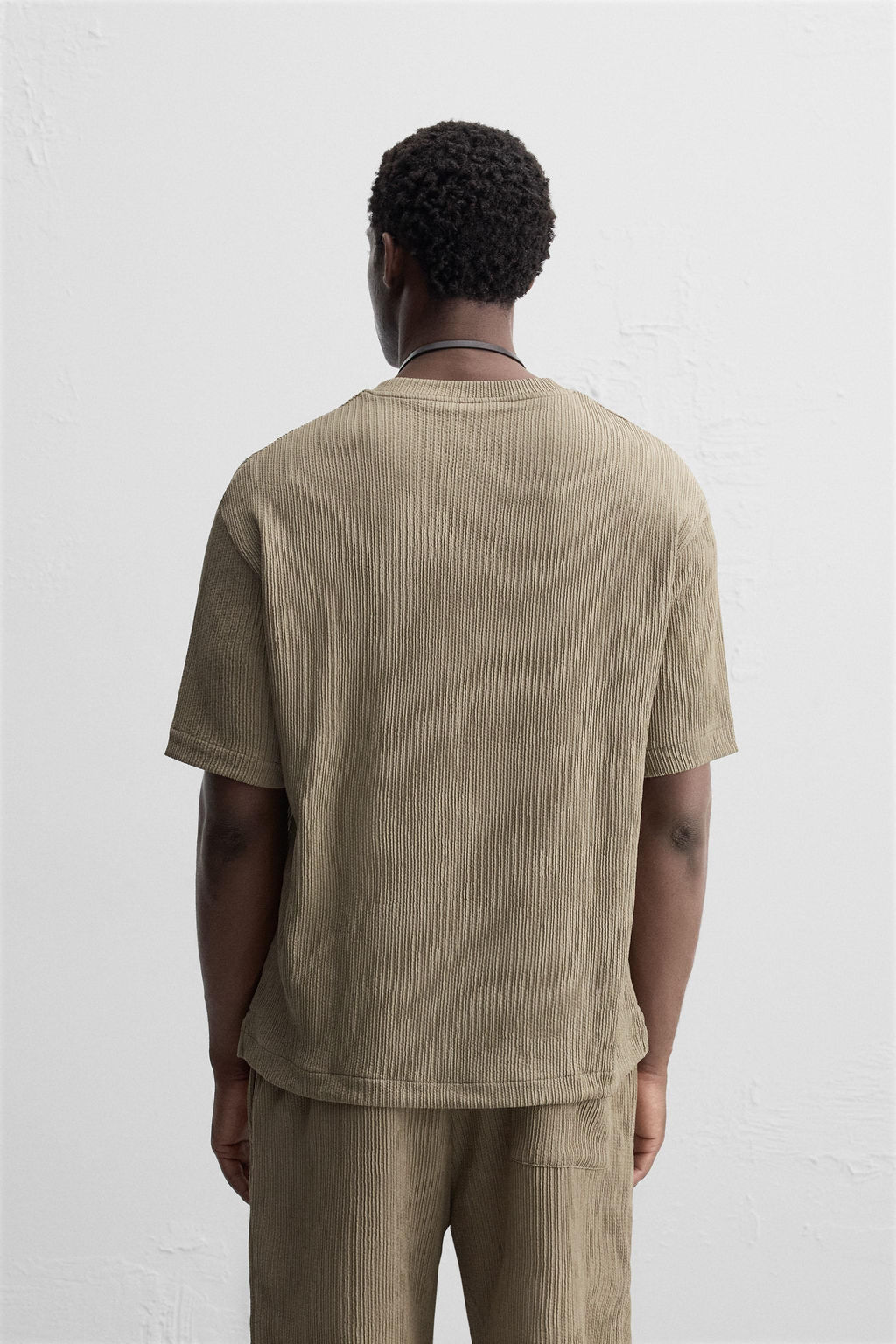 IRREGULAR TEXTURE T-SHIRT - Zara фото 3